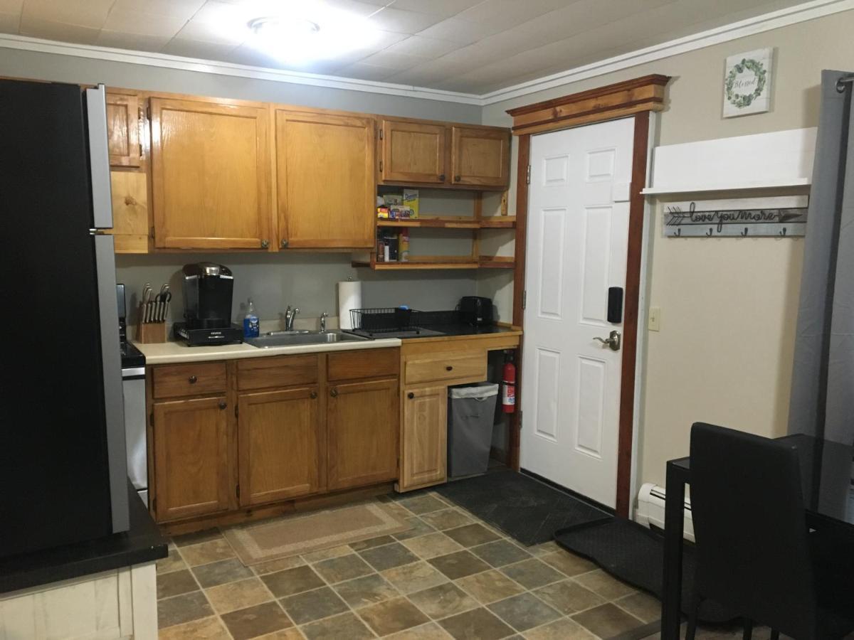 Just Like Being At Home- Newly Renovated Unit North Troy Exterior photo